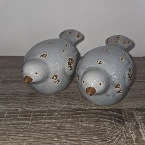 Set of 2 Ceramic Bird Figurine Gray Crackle Glaze with Distressed Detaliling